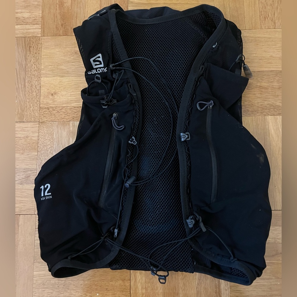 Salomon Adv Skin 12L. Men’s small.
